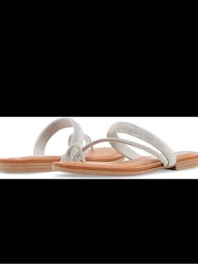 NIB Steve Madden Silver Fiorra Sandals- Size 10